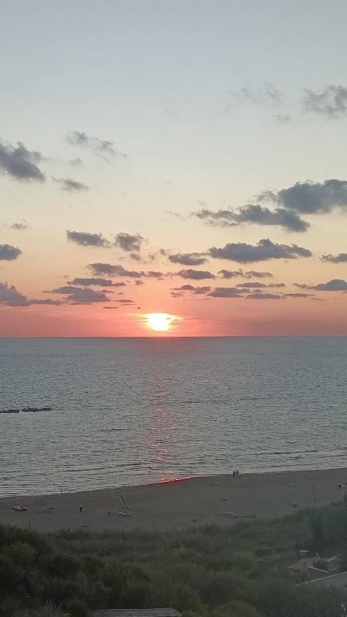 La Terrazza Di Nerone Anzio Exterior foto
