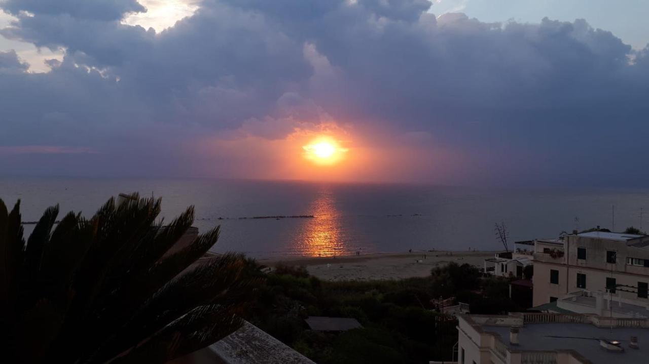 La Terrazza Di Nerone Anzio Exterior foto